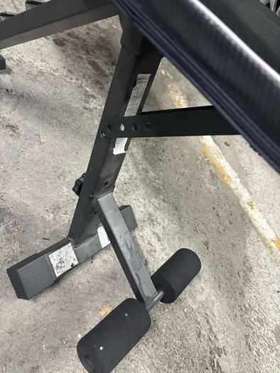 Yoleo adjustable weight bench