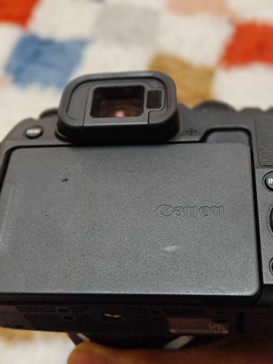 Canon Eos R8