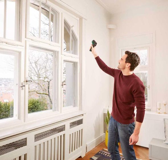 Bosch UniversalTemp Infrared Thermometer (-30 to +500, Easy and Precise Measurement, 3 Predefined Material Groups