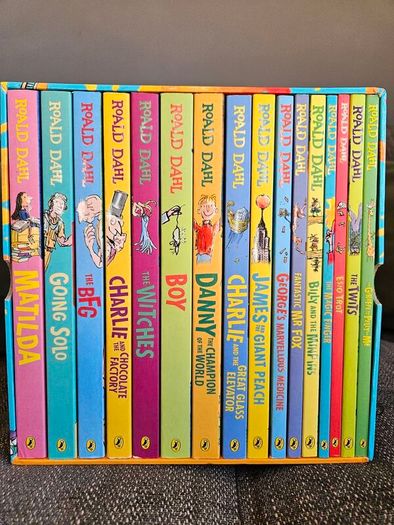Roald Dahl 16-Book Collection Box Set - Excellent Condition