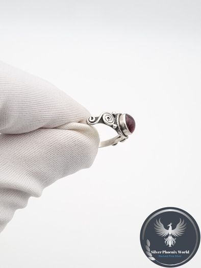 925 Vintage Sterling Silver Garnet Spiral Ring