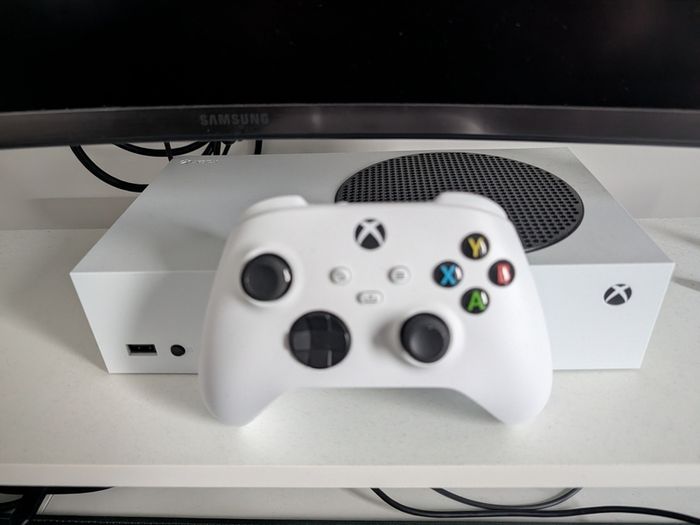 Xbox Series S Console + Official Wireless Controller | As New