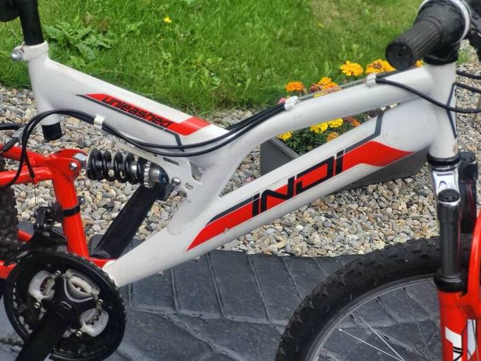 Young Persons Mountain Bike In Excellent Condition