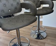bar stool