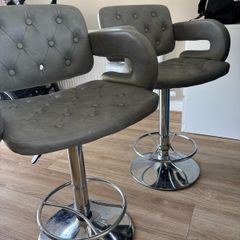 bar stool