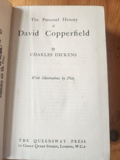 Charles Dickens Set Of 16 Hardback With Many Different Illustrators. See Photos For Same.this Is An Nice Set In Good Condition Featuring Over 20 Of His Famous Novels. See Photos For Same.
