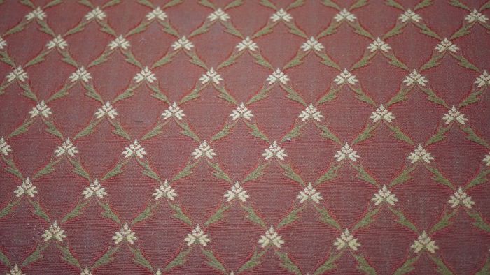 Neo-Renaissance Solid Oak Barley-Twist Settee (c. 1890-1910)