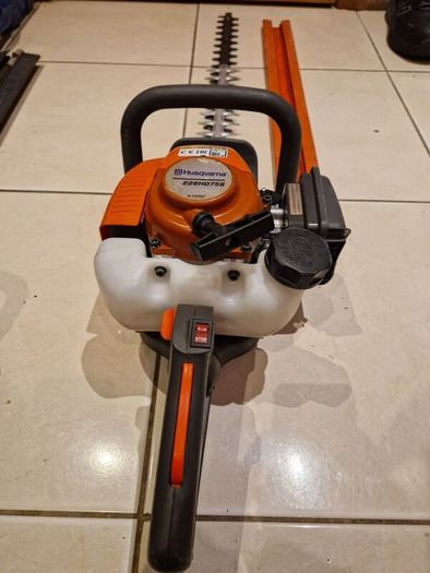 Husqvarna 226HD75S
