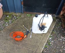 12 v power washer