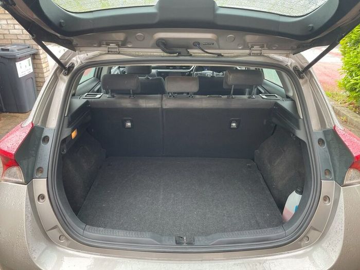 Toyota Auris 2016