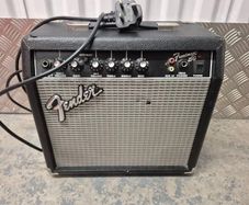 Fender Frontman 15g