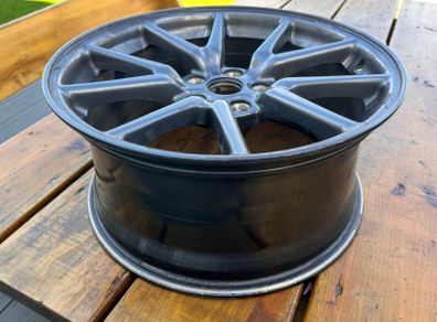 Tesla Model 3 alloy , tesla OEM alloy, it had  235 45 R18 98 on it