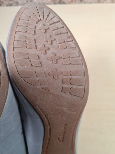 womens CLARKS DENNY DAZZLE grey shoes leather slip on heels court pumps Size UK 5.5 E wide fit EU 38.5