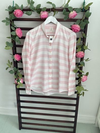 shirt bnwt Gap 100% cotton pink & white striped shirt size medium