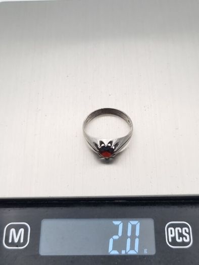 Vintage 925 Sterling Silver & Garnet Ring, London 1976