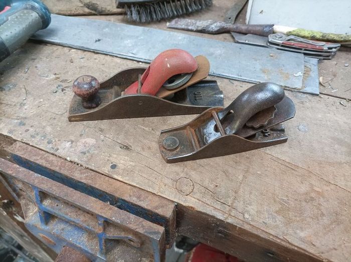 pair of antique box planes