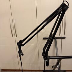 K&M 23860 Microphone desk arm