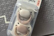 Tommee Tippee Ultimate fit pacifiers set 0-6m