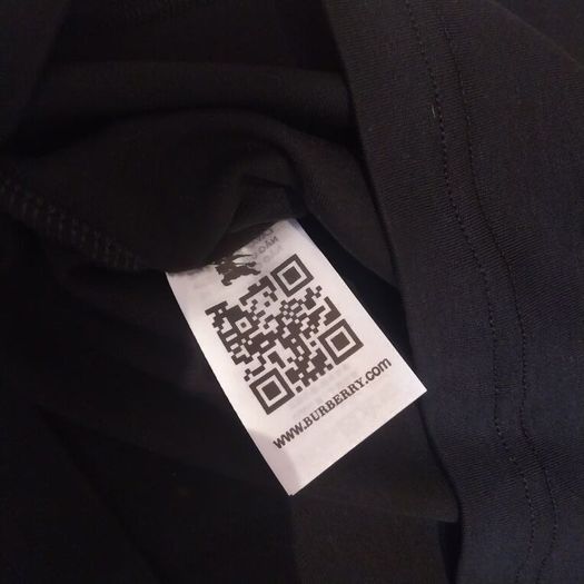 Burberry black t-shirt with embroidered logo
