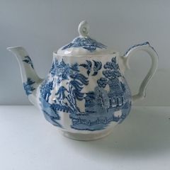 SADLER 'Blue Willow' Teapot