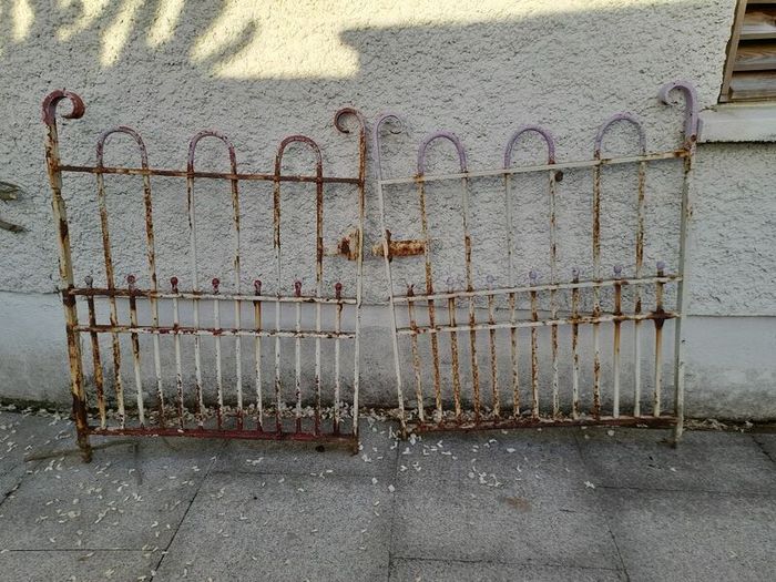 gates Antique