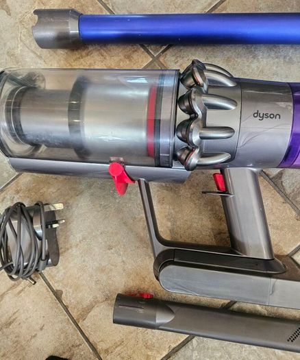 Dyson V11 absolute