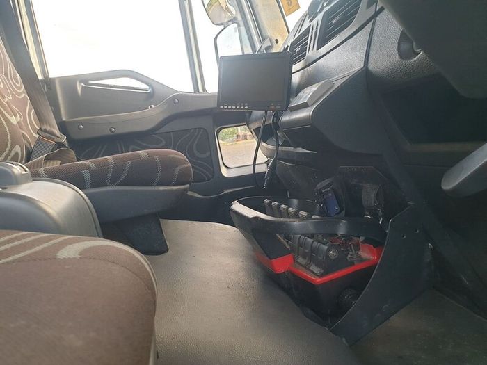 Iveco  180E (auto)  18 ton.  crane lorry