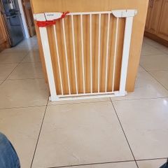 Noma Flat Step Stair Gate
