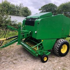 John Deere 578 Baler