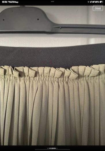 skirt Bnwt relish khaki fine pleat elastic waistband skirt size small