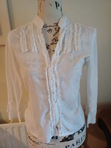 Size 8 White Blouse