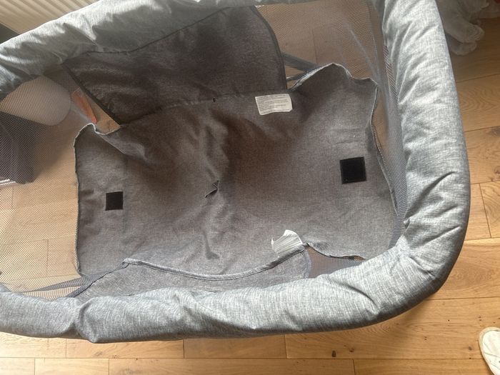 Baby cot needs base /mattress