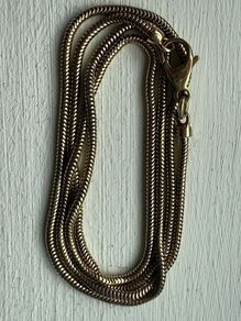 9ct solid gold necklace free register post