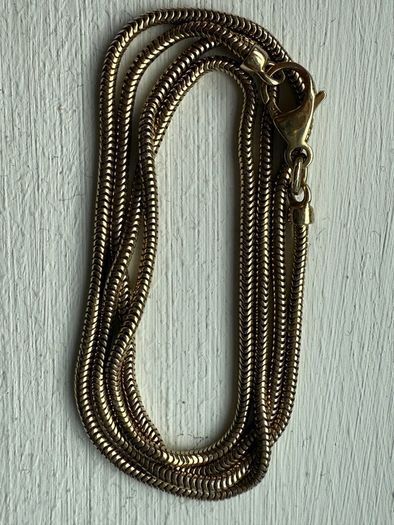 9ct solid gold necklace free register post