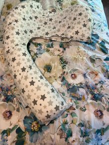 dream genii pregnancy support and feeding pillow