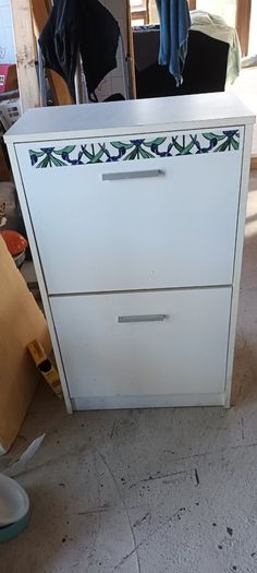Shoe storage cupboard x 2 of them