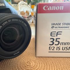 Canon EF 35mm f/2 IS USM lens