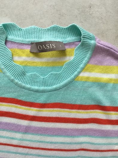 Ladies Oasis Top. Size Small /8-10