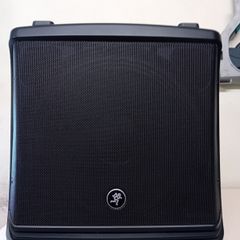 Mackey DLM 12 powered Speaker