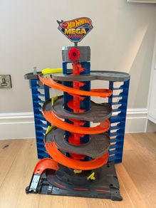 Hot Wheels Mega Garage