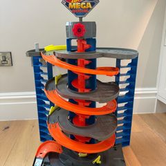 Hot Wheels Mega Garage