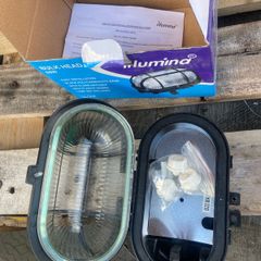 Bulk light fitting