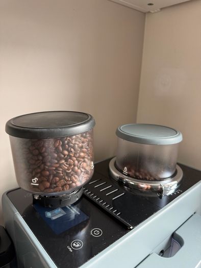 De longhi Rivelia coffee machine