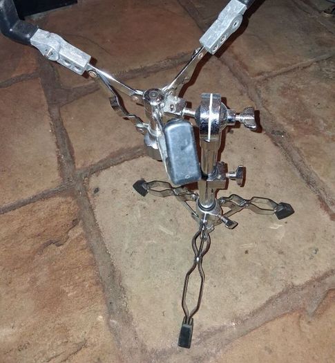 snare drum stand