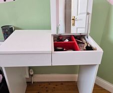 Dressing table