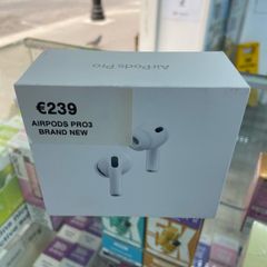 Apple AirPods Pro 3 with Live Translation
