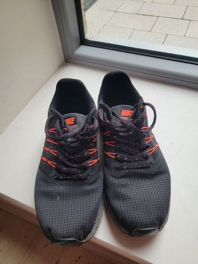 mens nike run swift trainers