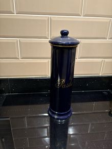 Pasta holder