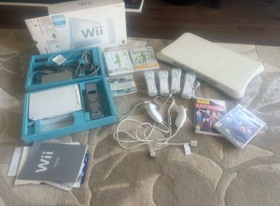Nintendo Wii Mega Bundle - 4 Controllers, Balance Board, 5 Games (All Boxed, Mint Condition)