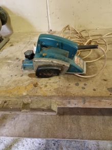 Makita 220 volt electric planer
